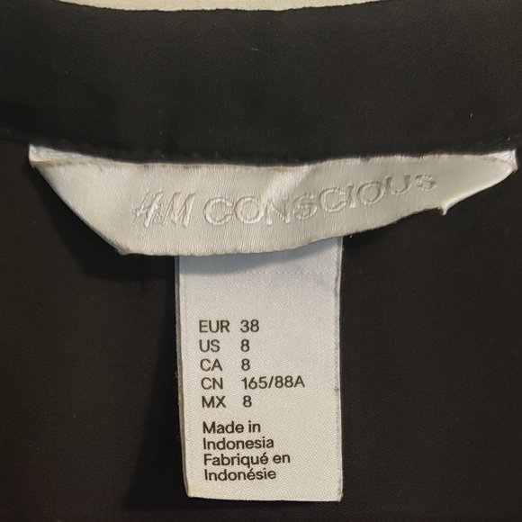 H&M Black Button-up Blouse: Size 8 - Picture 4 of 7